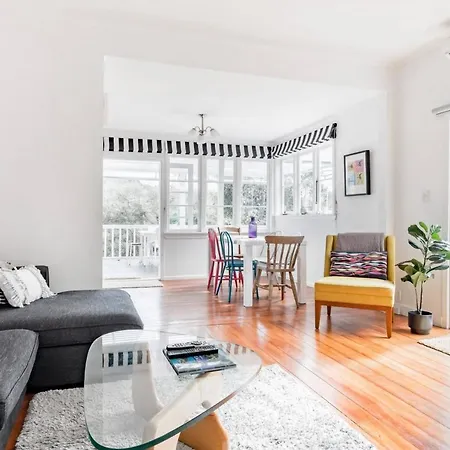 Bright Beachside Cottage